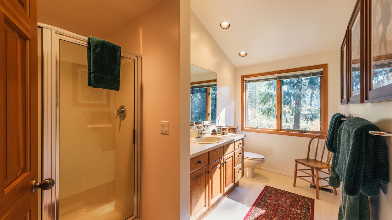 Photo of Bathroom in Welches