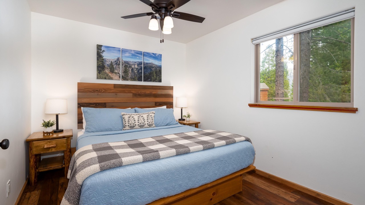 Photo of Bedroom in Yosemite National Park