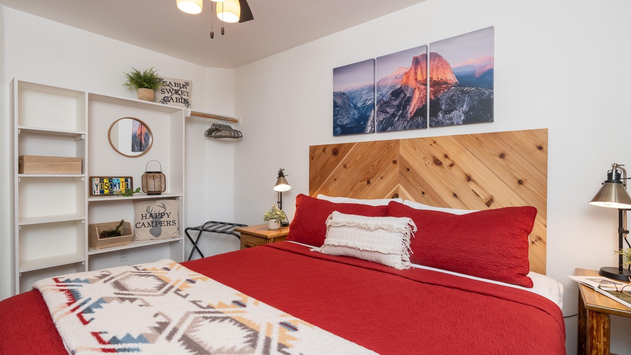 Photo of Bedroom in Yosemite National Park