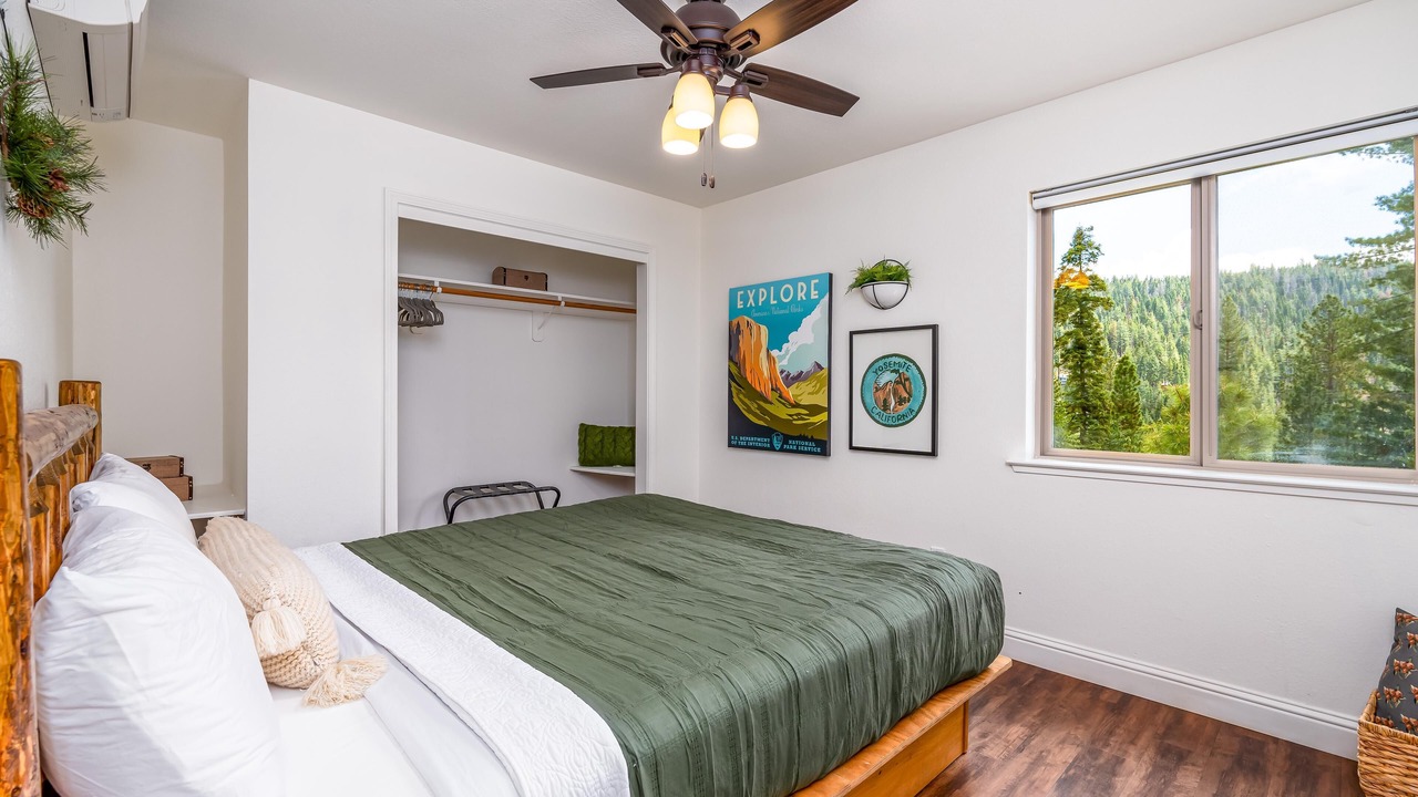 Photo of Bedroom in Yosemite National Park