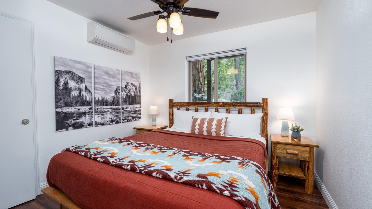 Photo of Bedroom in Yosemite National Park