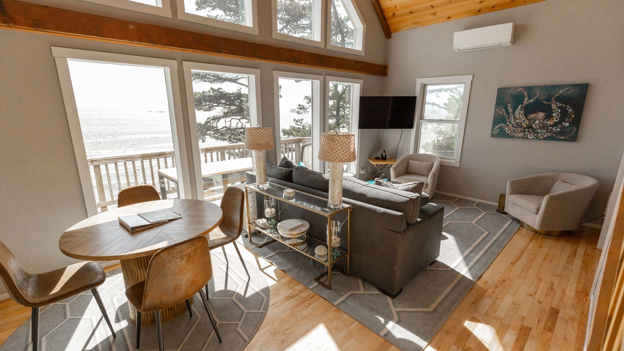 Photo of Livingroom in Gold Beach