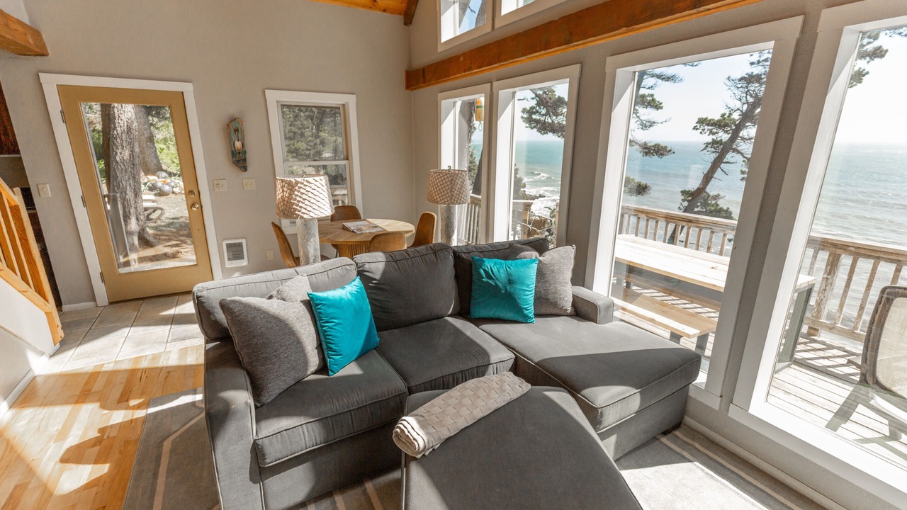Photo of Livingroom in Gold Beach