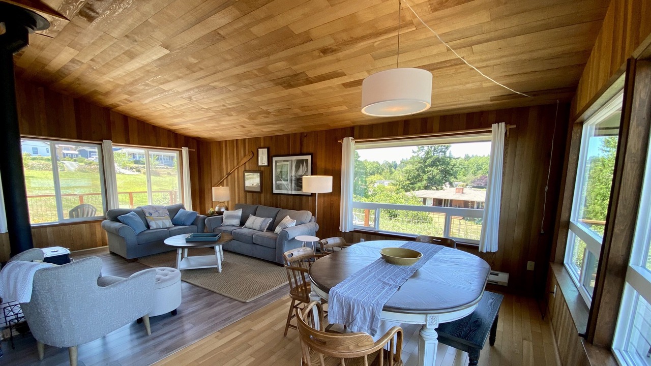 Photo of Others in Freeland