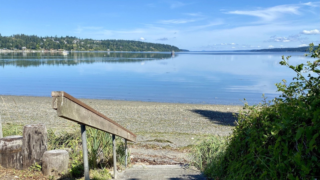 Photo of Others in Freeland