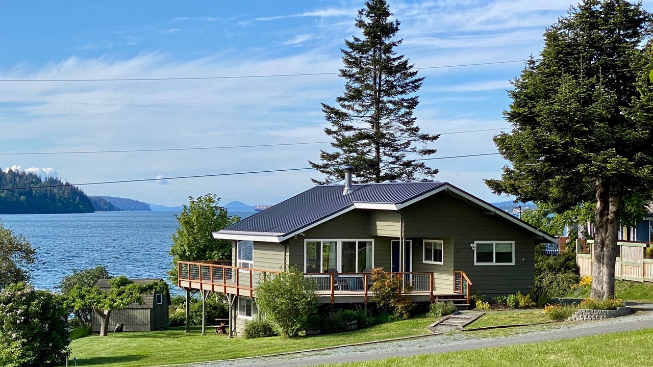 Photo of Others in Freeland