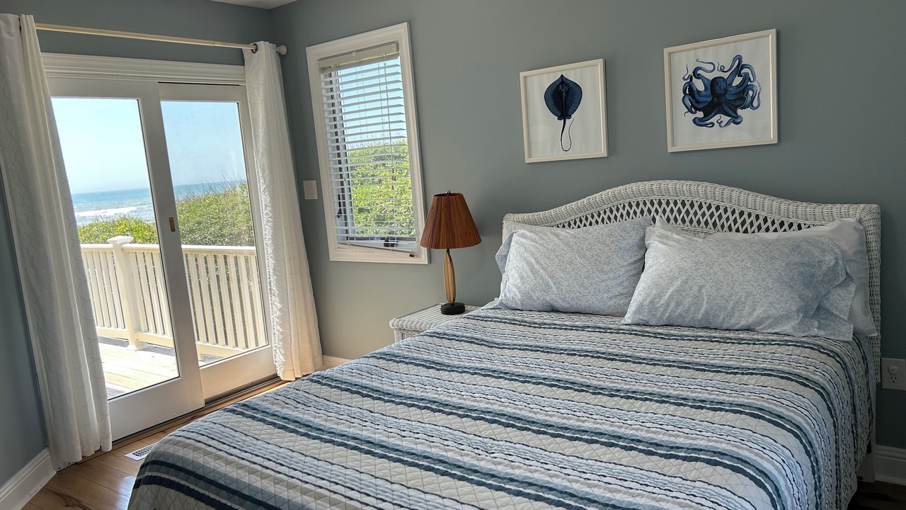 Photo of Bedroom in Pine Knoll Shores