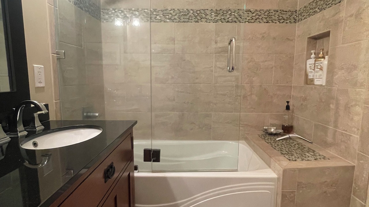 Photo of Bathroom in Cascade