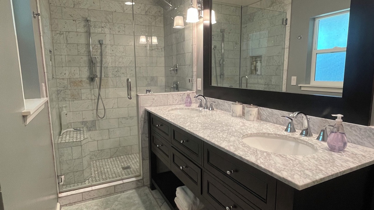Photo of Bathroom in Cascade
