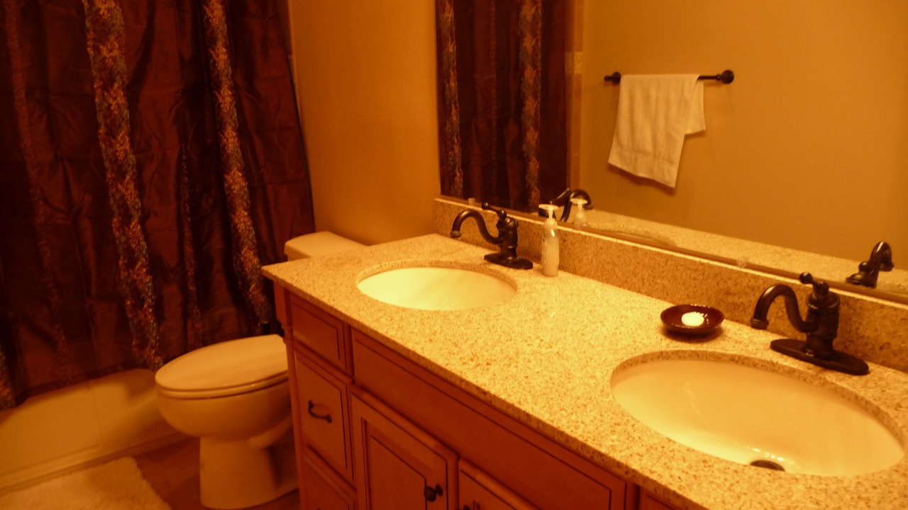 Photo of Bathroom in Ruidoso