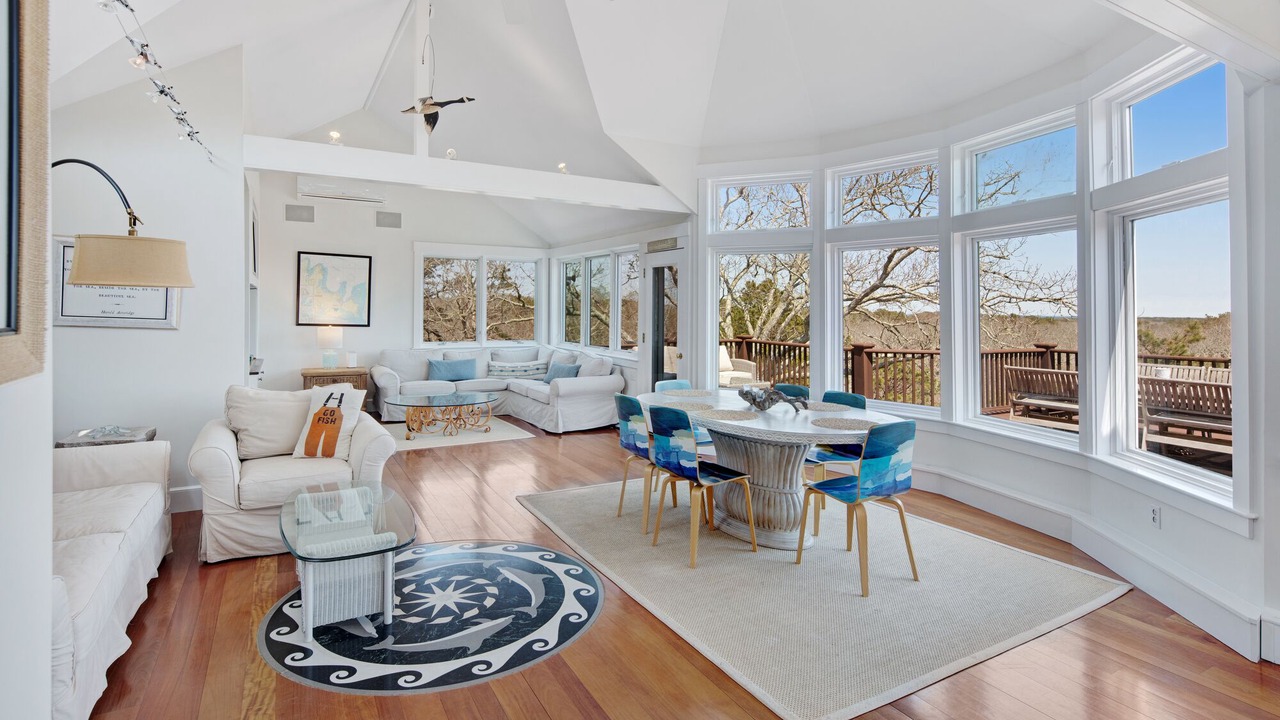 Photo of Livingroom in Edgartown