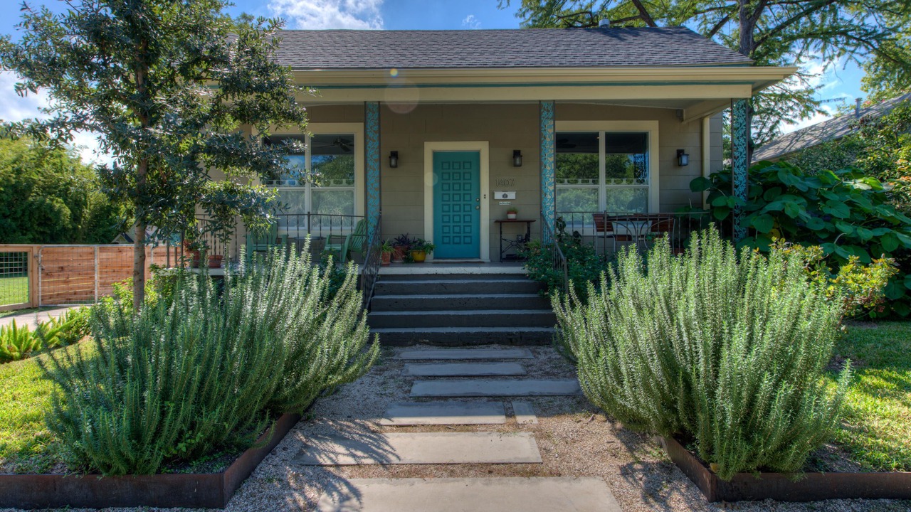 Photo of Outdoor in East Cesar Chavez