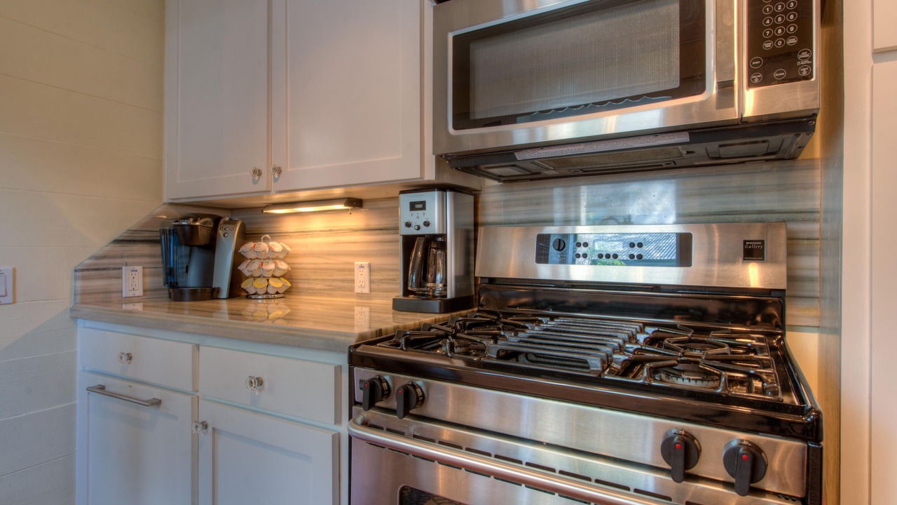 Photo of Kitchen in East Cesar Chavez