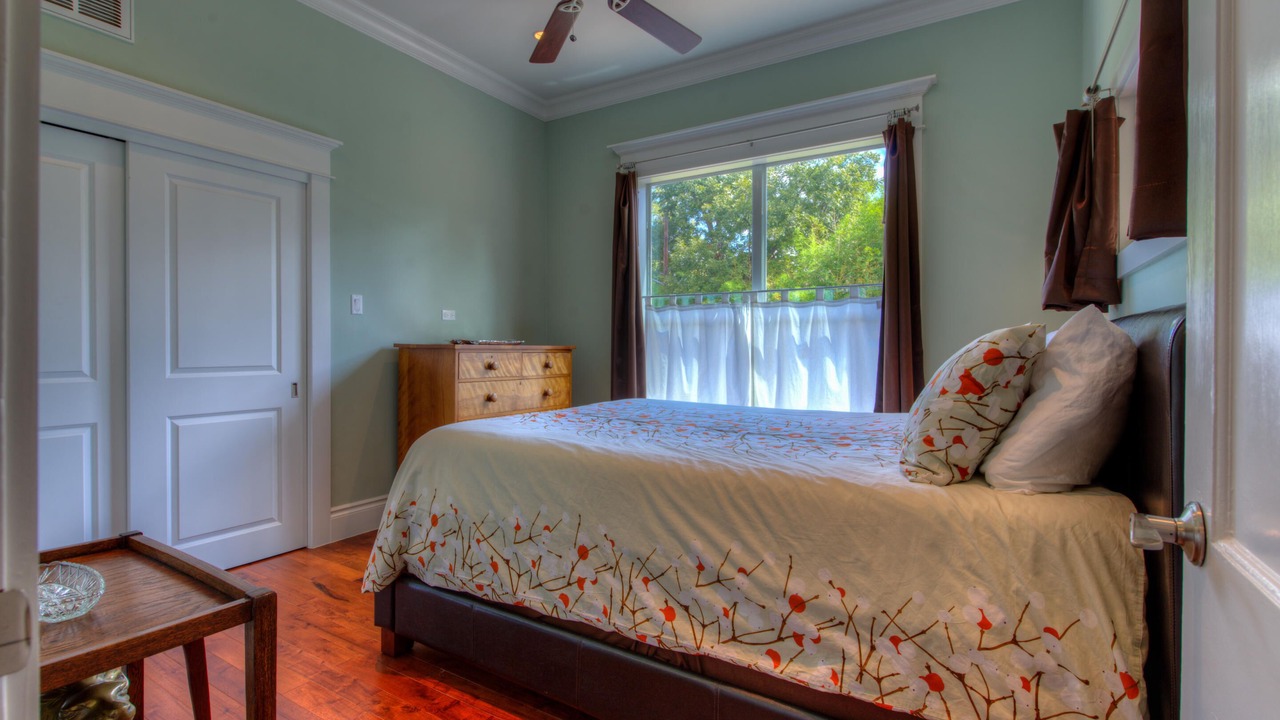 Photo of Bedroom in East Cesar Chavez