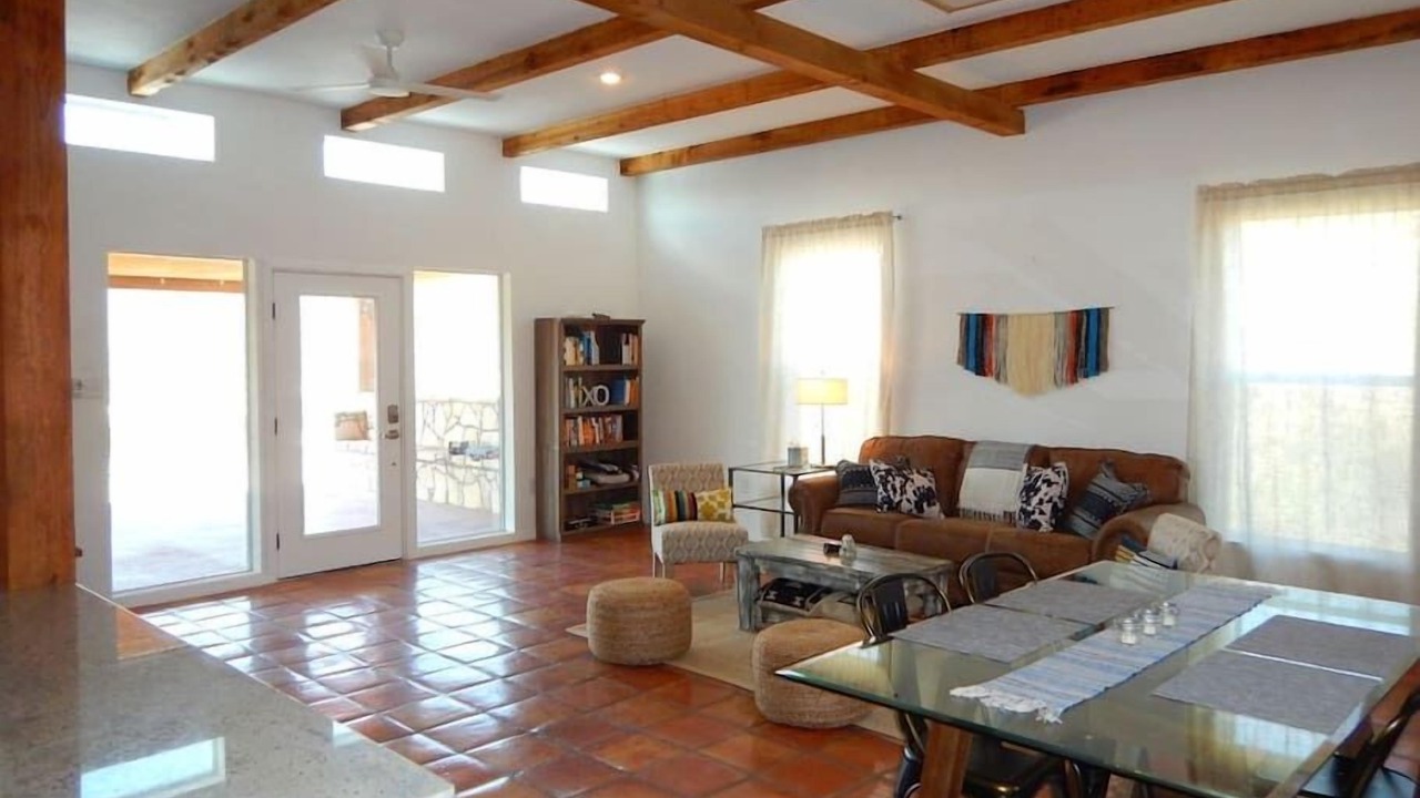 Photo of Livingroom in Brewster County