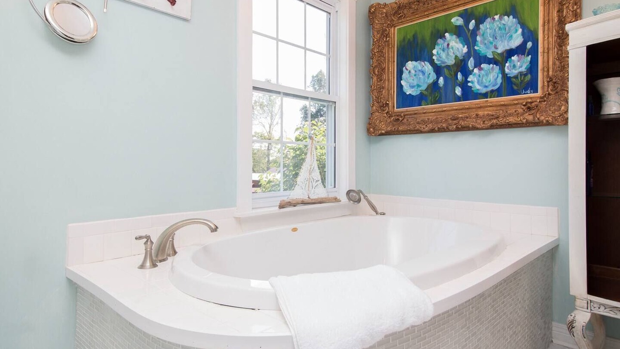 Photo of Bathroom in Coopertown
