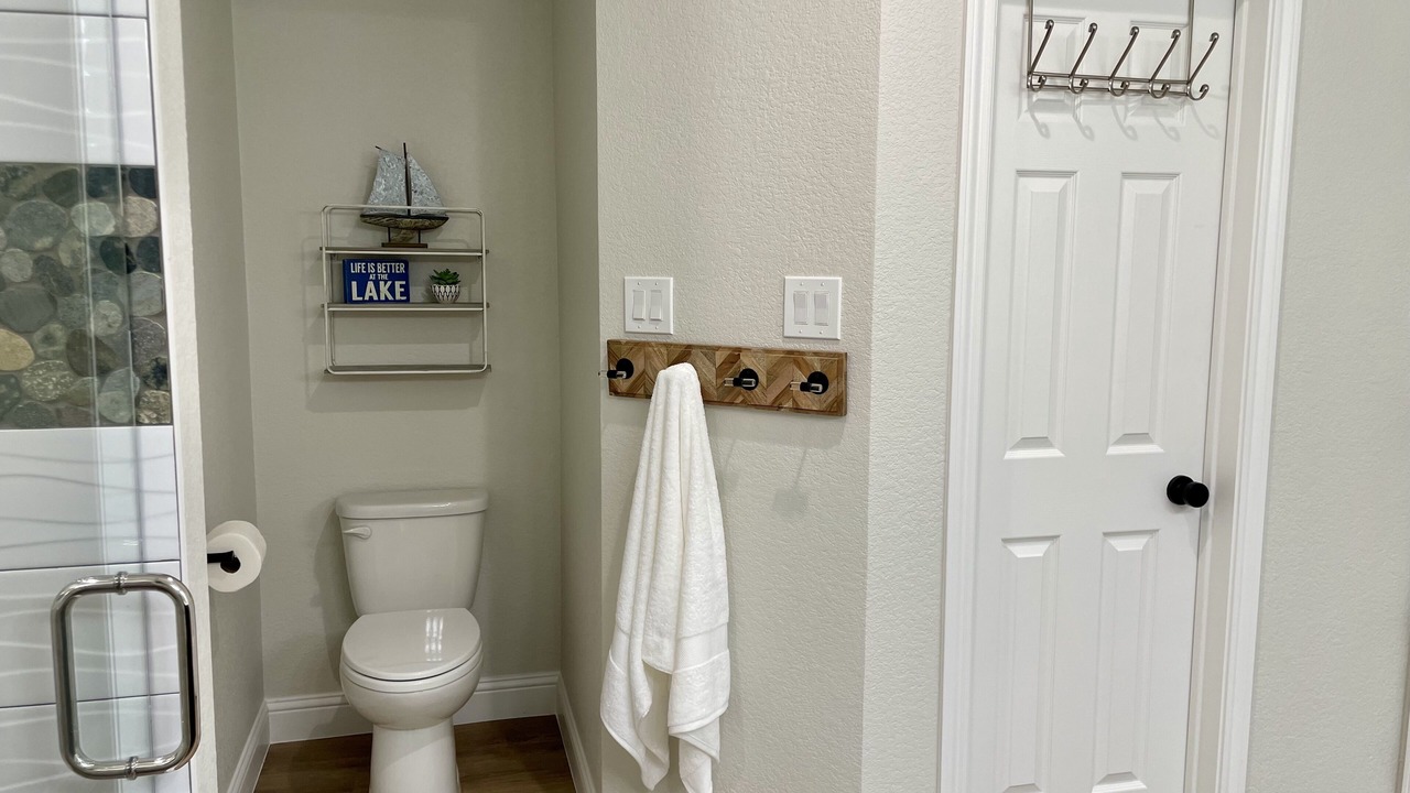 Photo of Bathroom in Highland Lake Estates