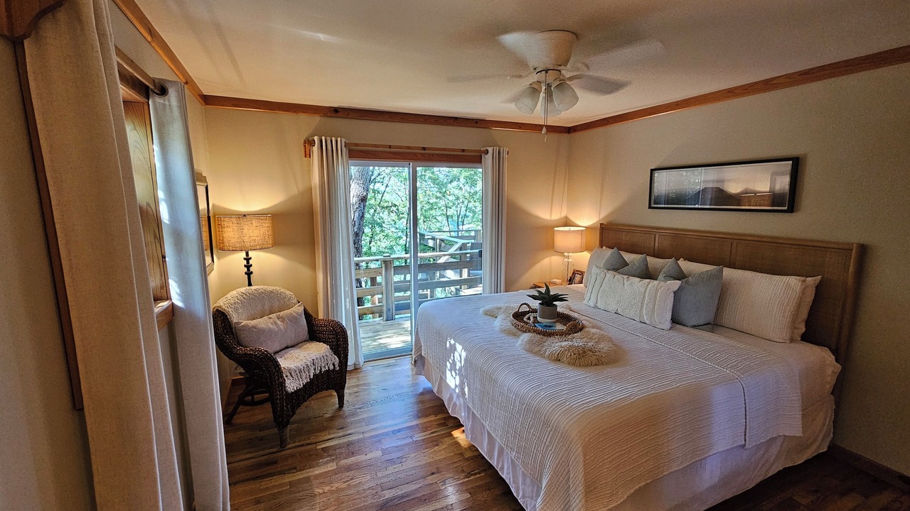 Photo of Bedroom in Mid America
