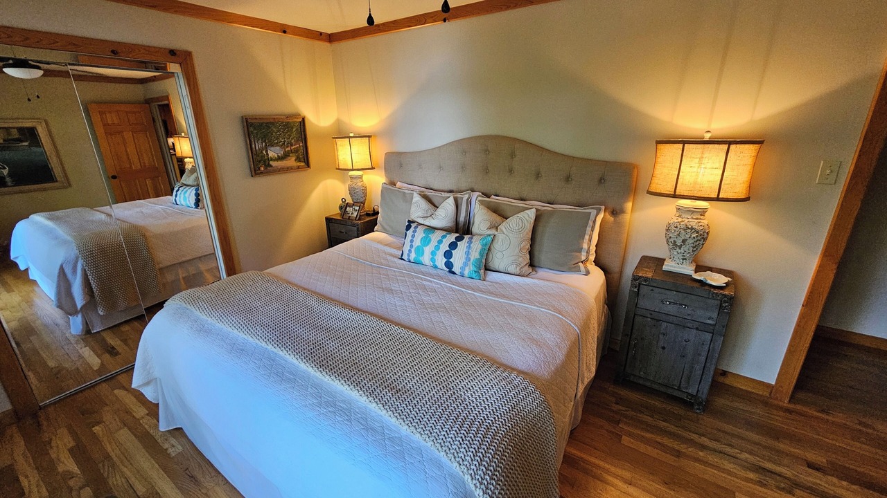Photo of Bedroom in Mid America