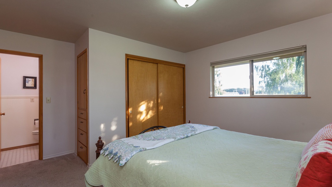 Photo of Bedroom in Prosser