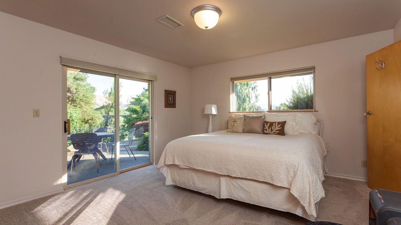 Photo of Bedroom in Prosser