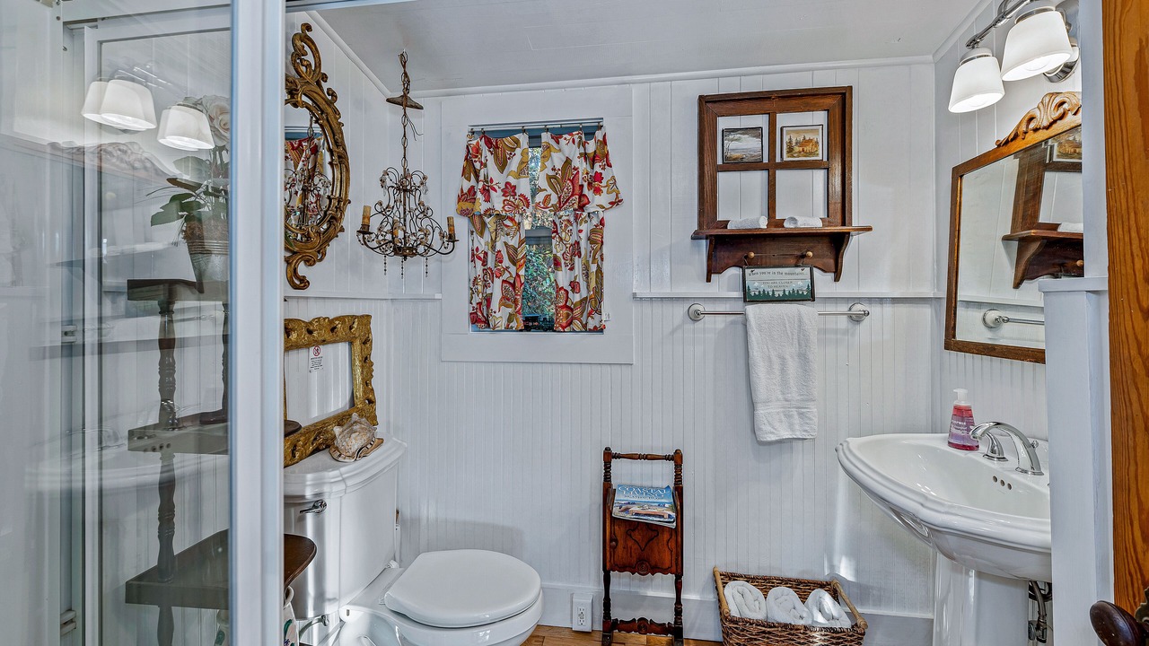 Photo of Bathroom in Mentone