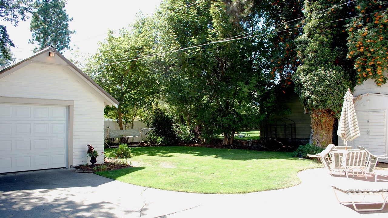 Photo of Patio Balcony in Manito