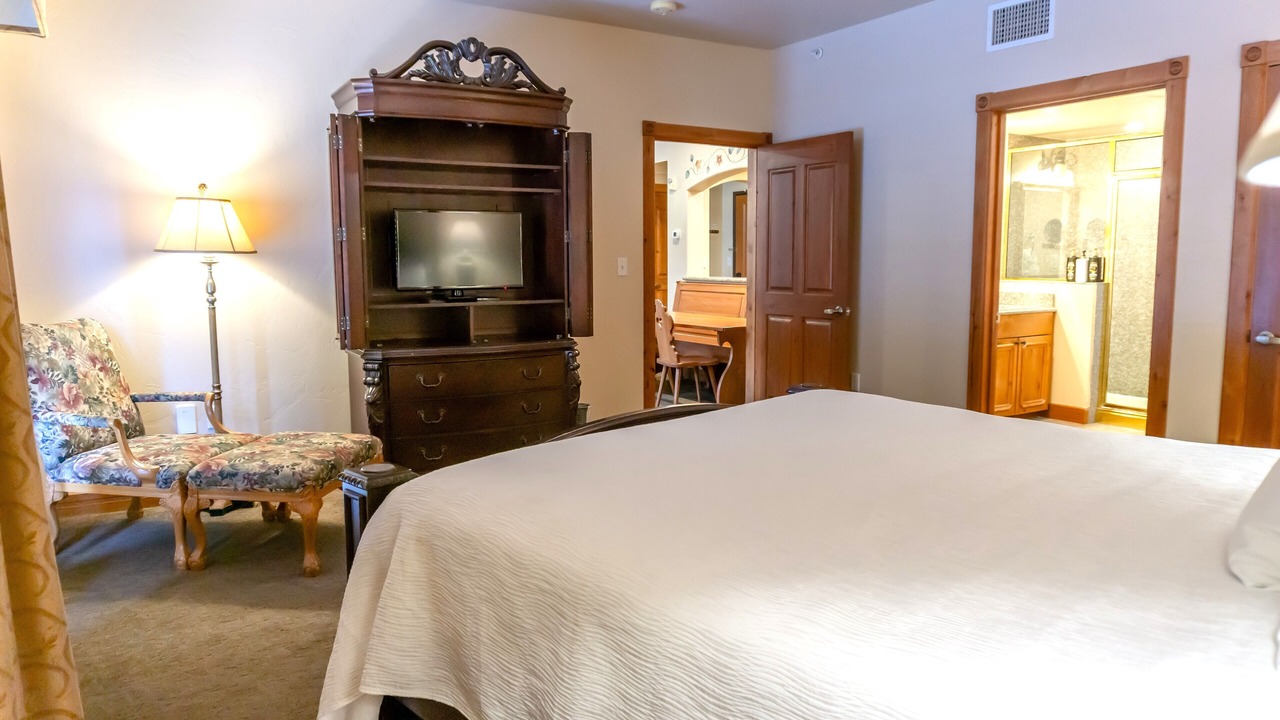 Photo of Bedroom in Midway