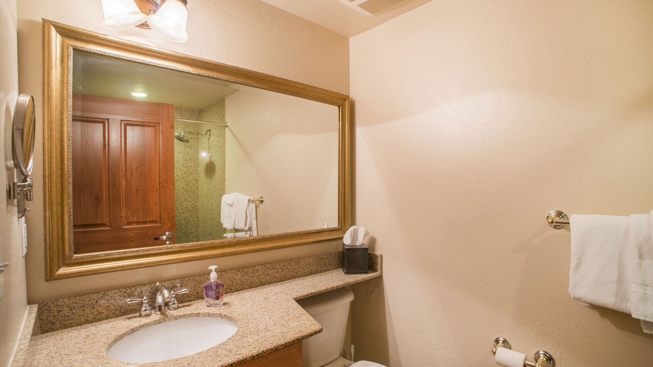Photo of Bathroom in Midway