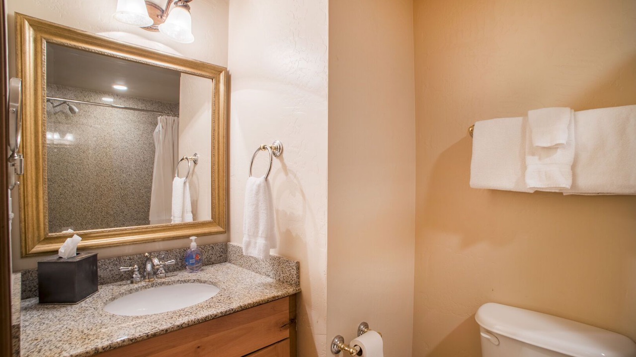 Photo of Bathroom in Midway