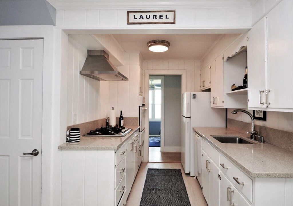 Photo of Others in Laurel