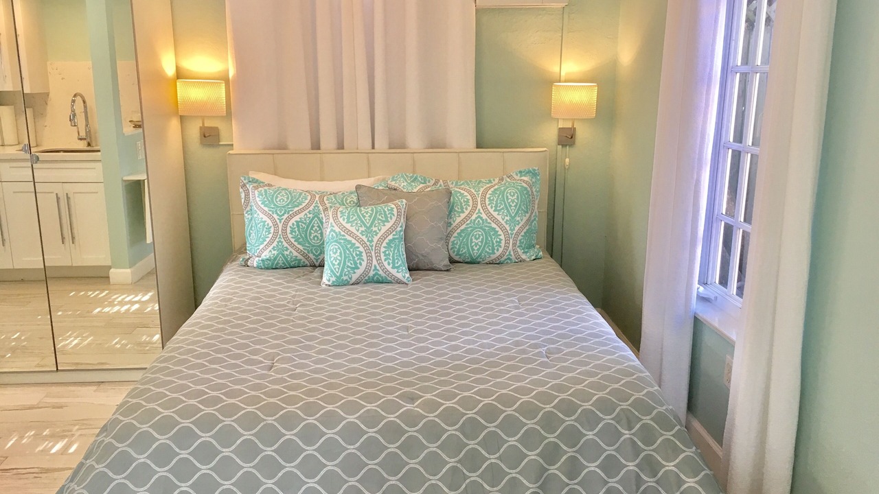 Photo of Bedroom in Northeast Miami