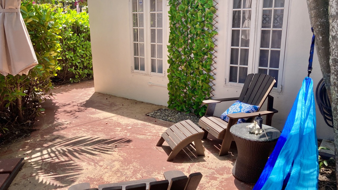 Photo of Patio Balcony in Northeast Miami