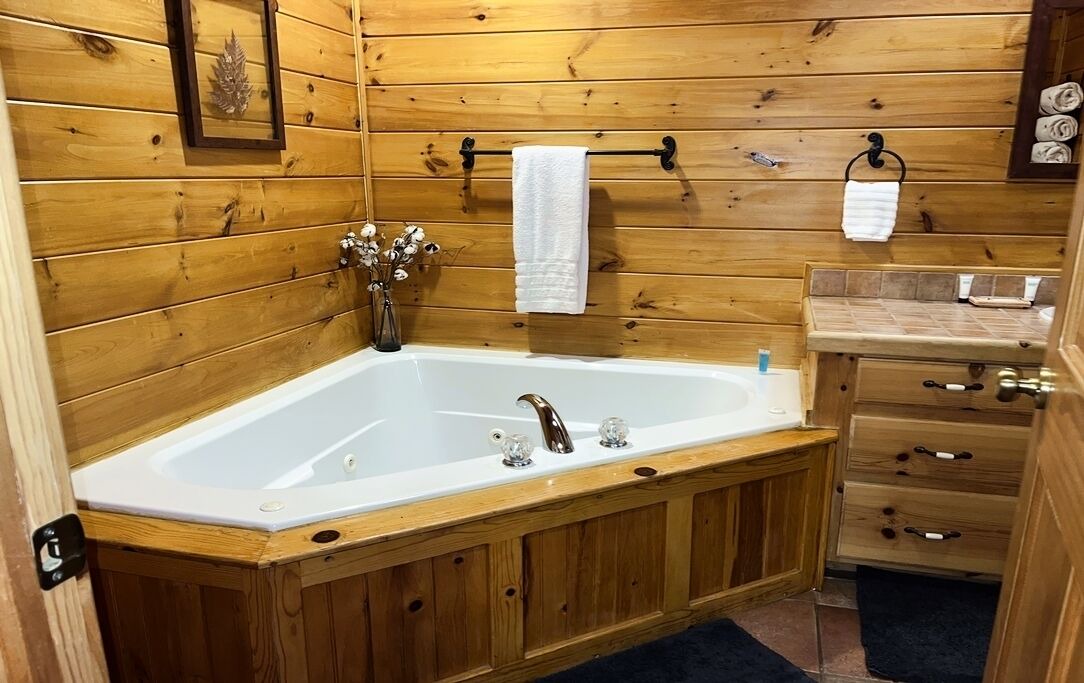 Photo of Bathroom in Broken Bow