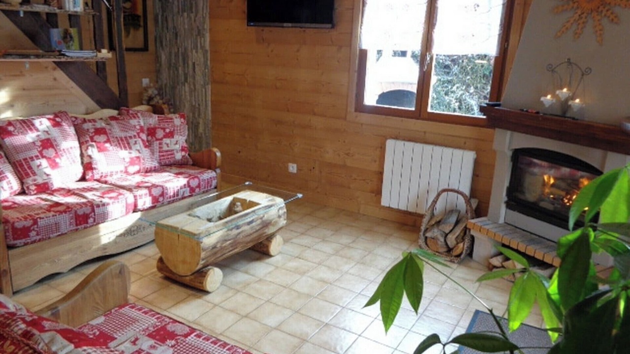 Photo of Livingroom in Thones