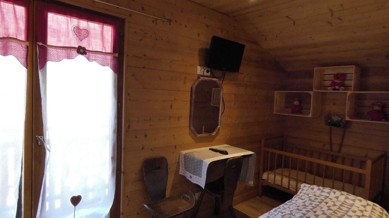 Photo of Bedroom in Thones