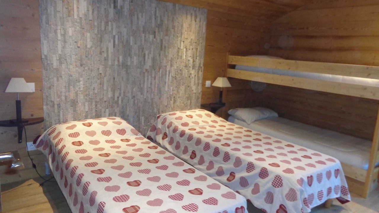 Photo of Bedroom in Thones