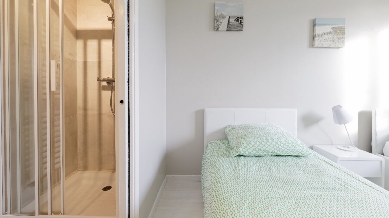 Photo of Bedroom in Saint-Martin-aux-Chartrains