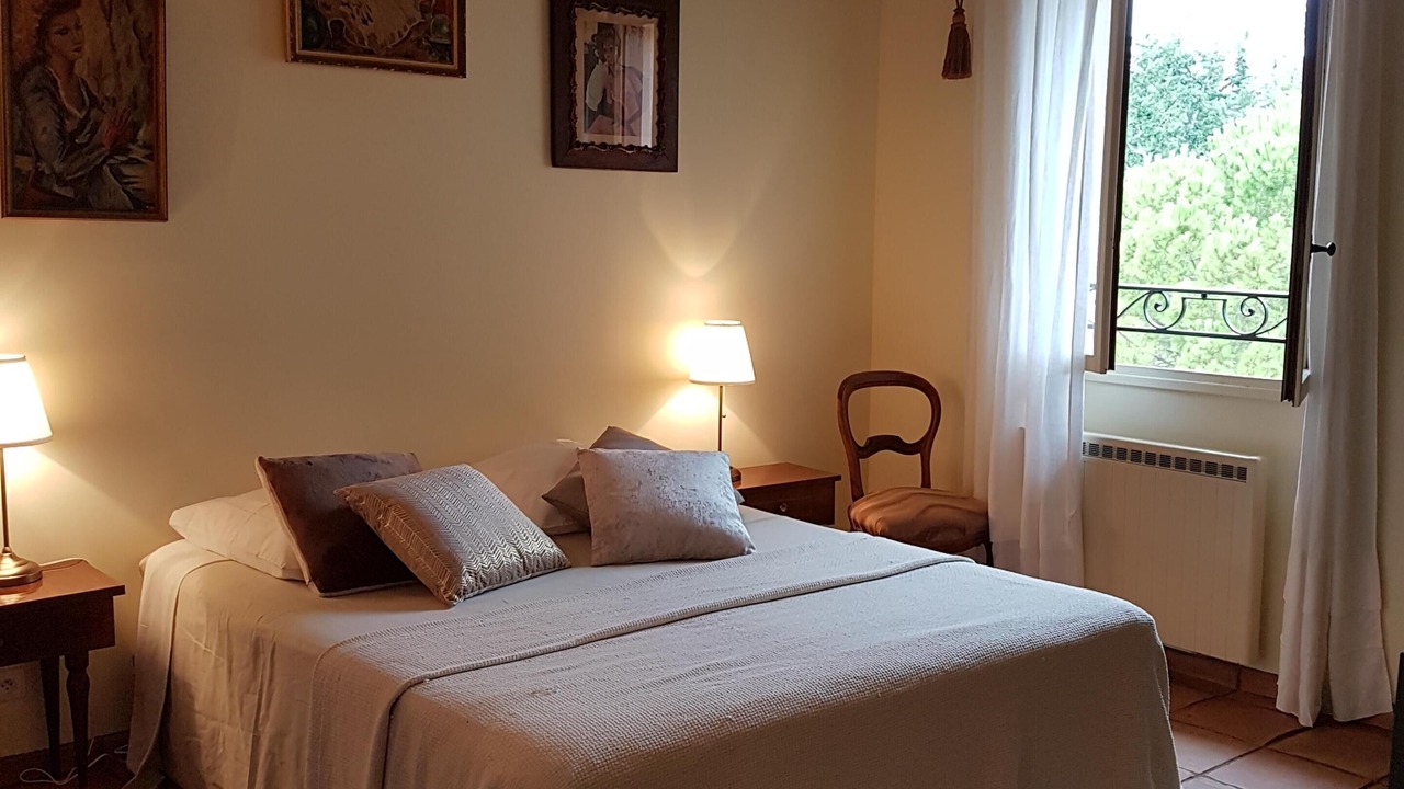 Photo of Bedroom in Grospierres