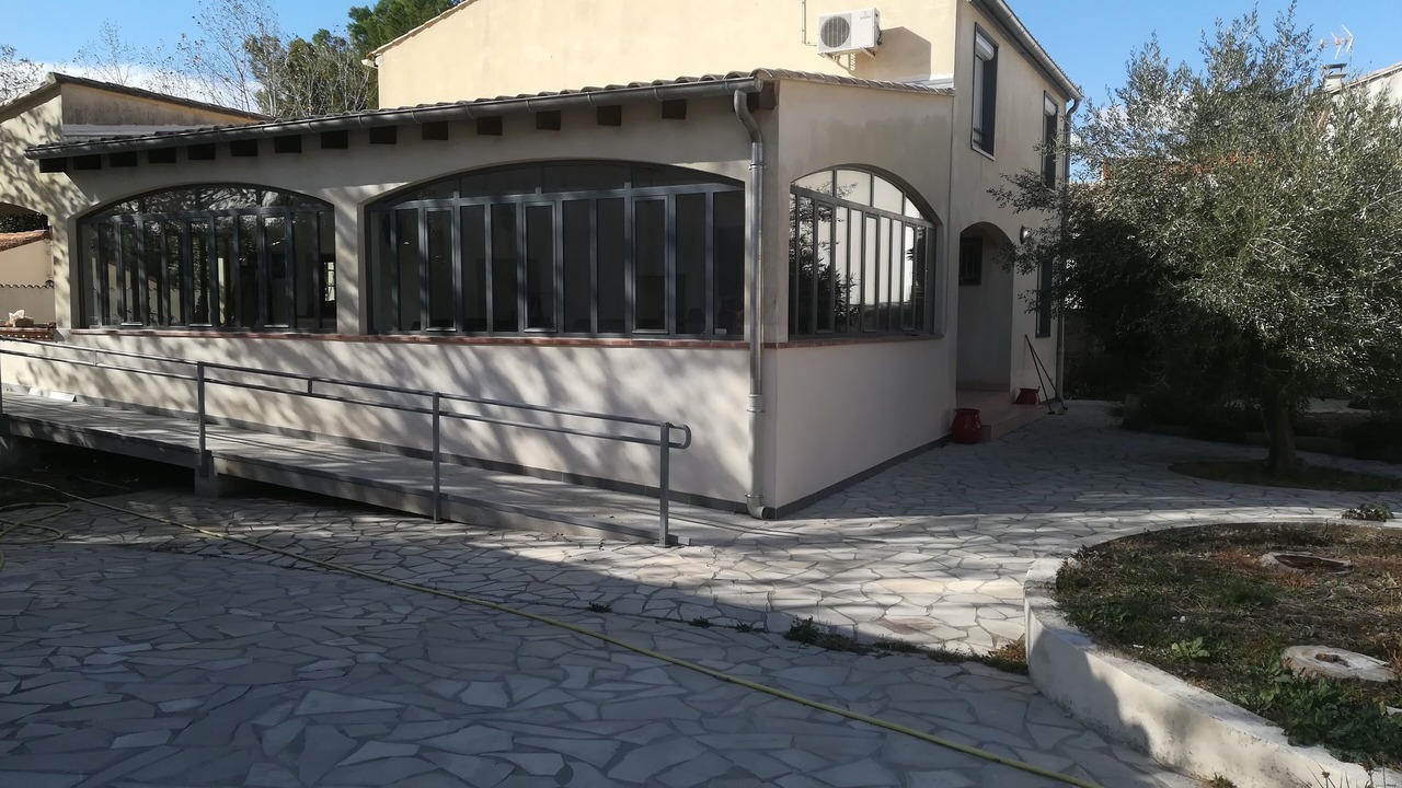 Photo of Outdoor in Aubord