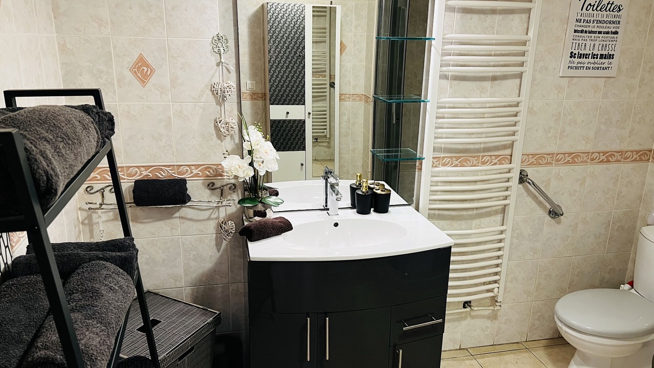Photo of Bathroom in Le Rove