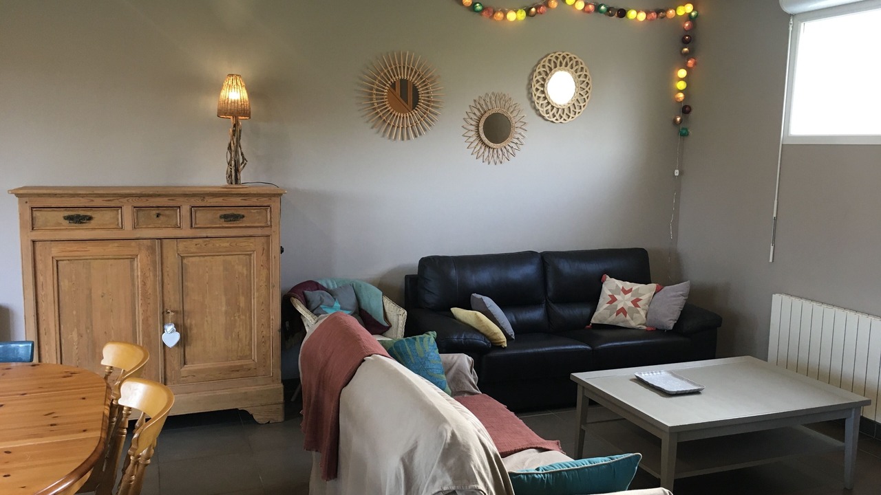 Photo of Livingroom in Plevenon