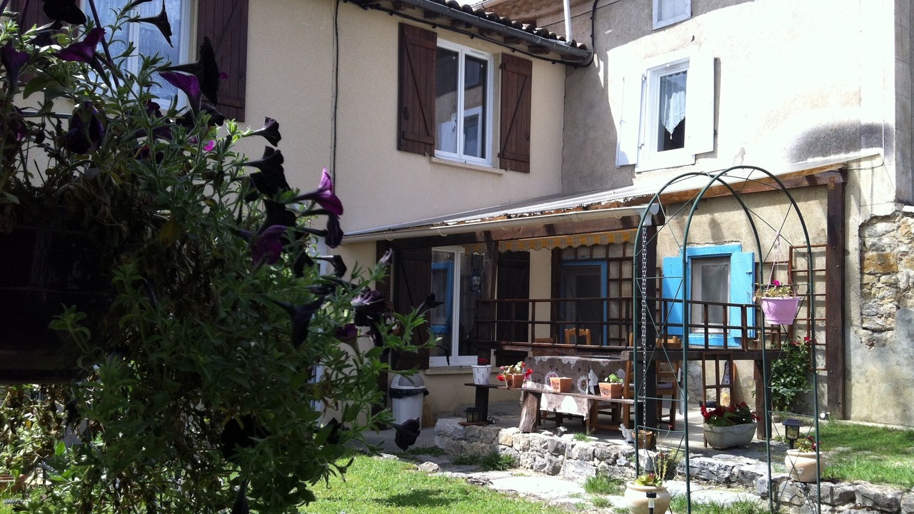 Photo of Patio Balcony in Pereille