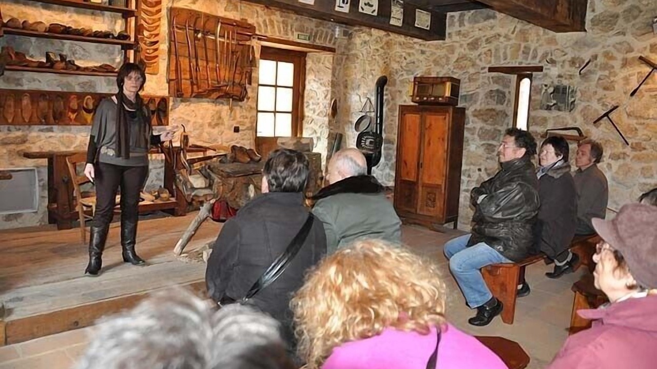 Photo of Others in Pereille