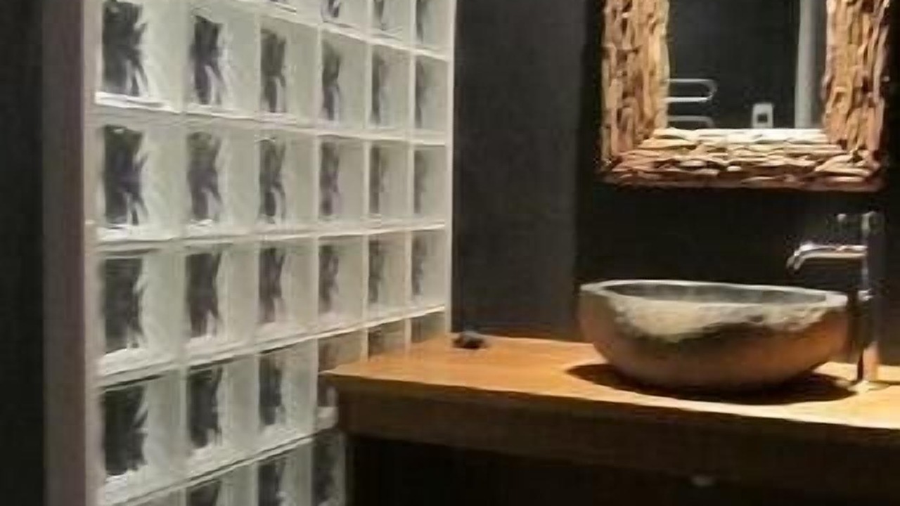 Photo of Bathroom in Camparan