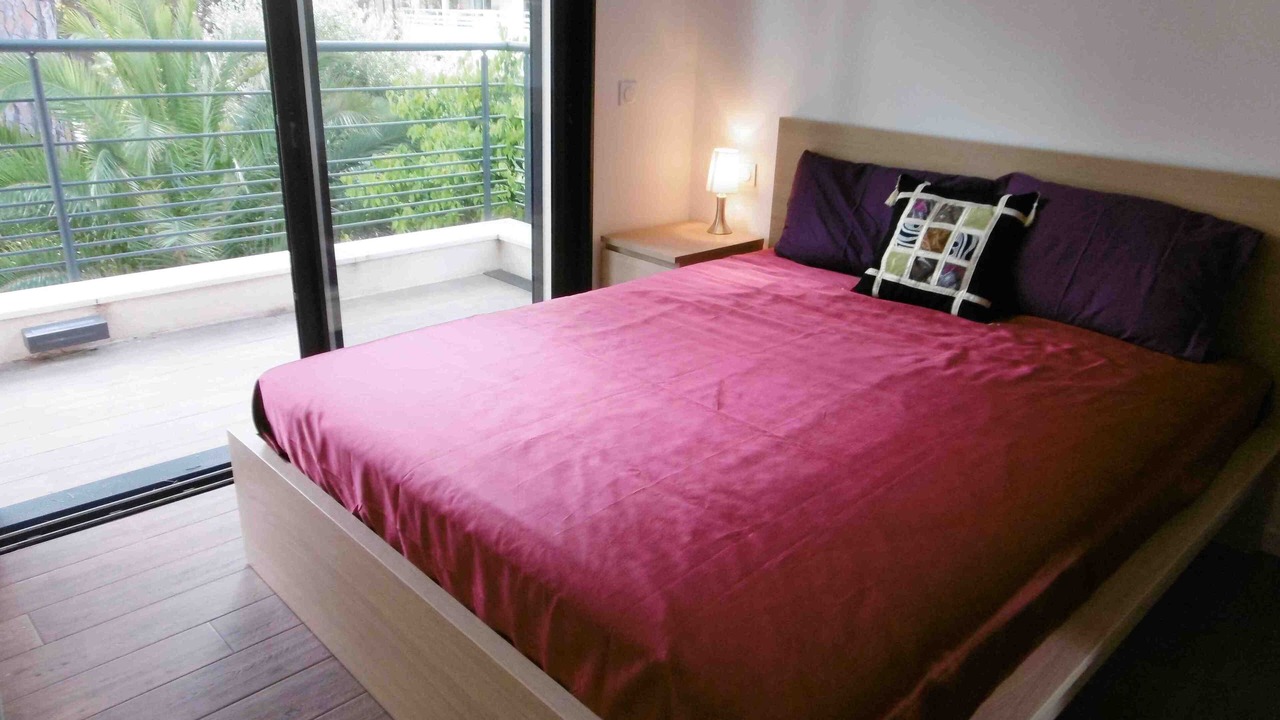 Photo of Bedroom in California - Pezou