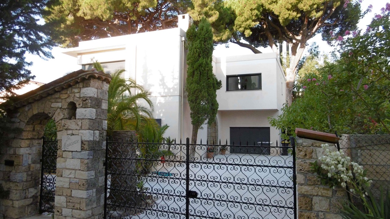 Photo of Outdoor in California - Pezou