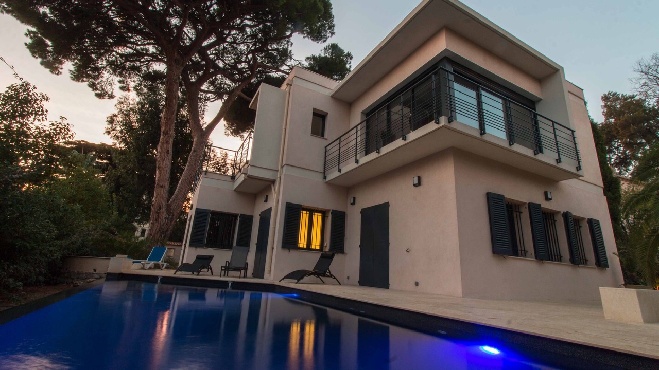 Photo of Outdoor in California - Pezou