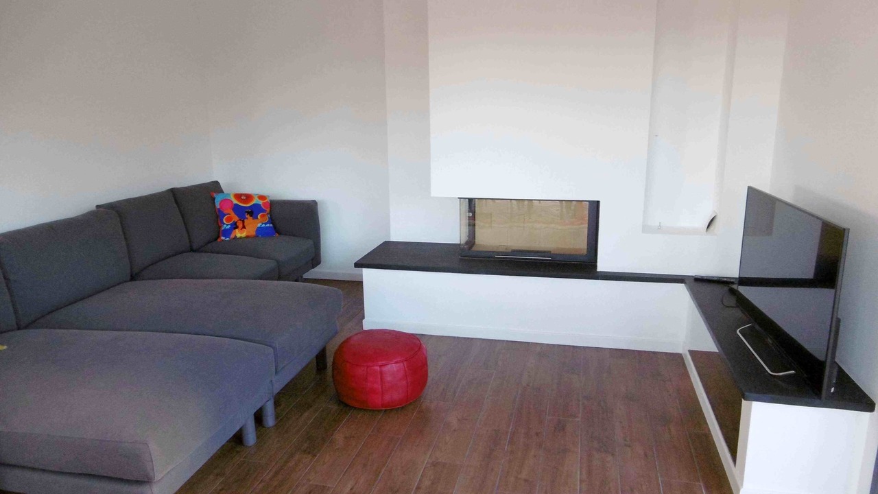 Photo of Livingroom in California - Pezou