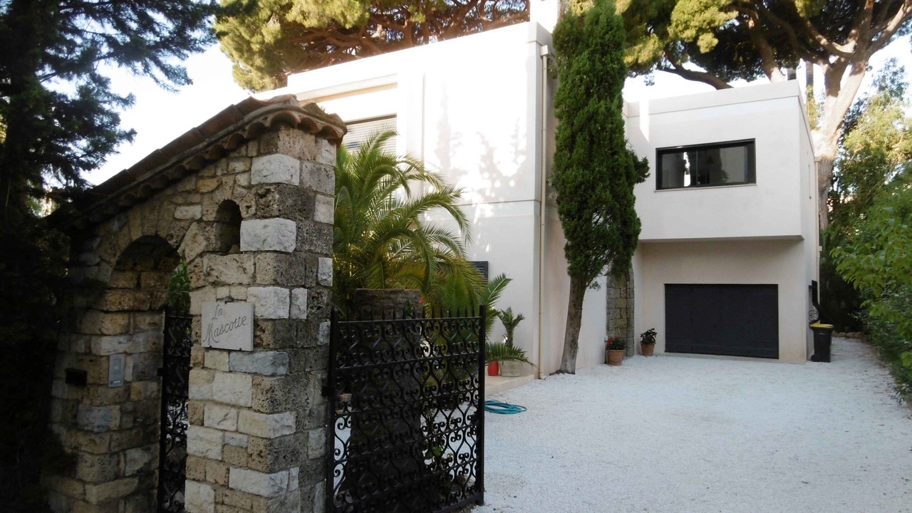 Photo of Outdoor in California - Pezou